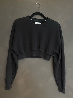 TNA Cropped Black Crewneck Sweatshirt